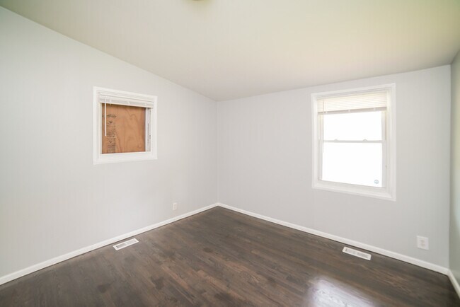 Building Photo - 8501 E 91 St