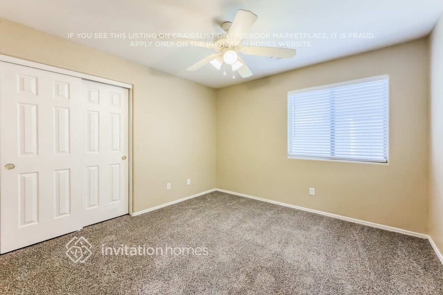 Building Photo - 2724 E Concho Ave