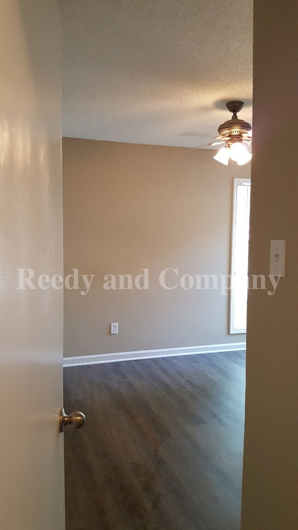Building Photo - 6363 Thistlebrook Dr
