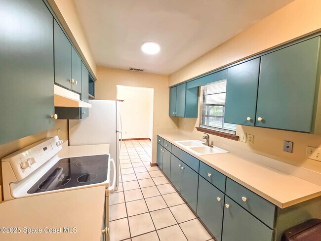 Building Photo - 410 Albenga Rd NW