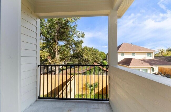 Building Photo - 4227 Gunter St