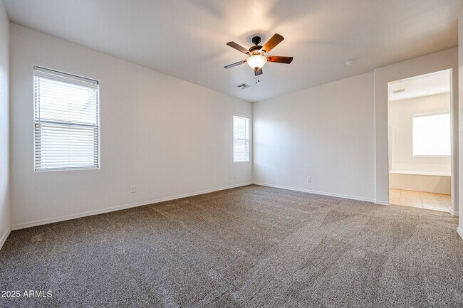 Building Photo - 3535 S Jasmine Dr