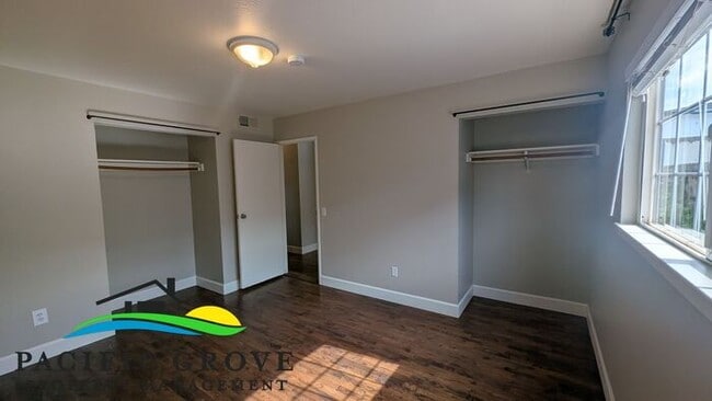 Building Photo - Updated Three Bedroom