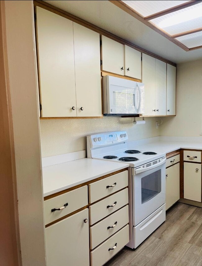 Building Photo - 2101 Darnis Cir