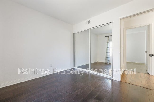 Building Photo - 1731 Rogue Isle Ct