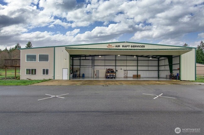 Building Photo - 191 Airport Rd