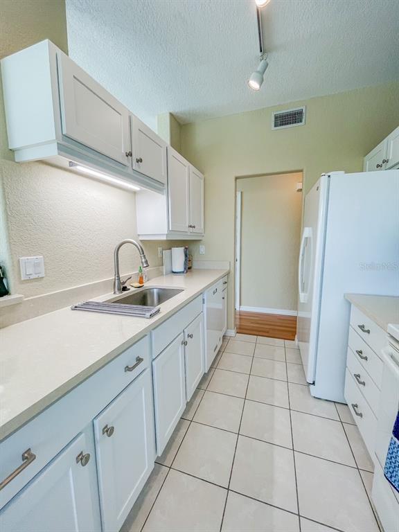 Building Photo - 1802 Auburn Lakes Cir