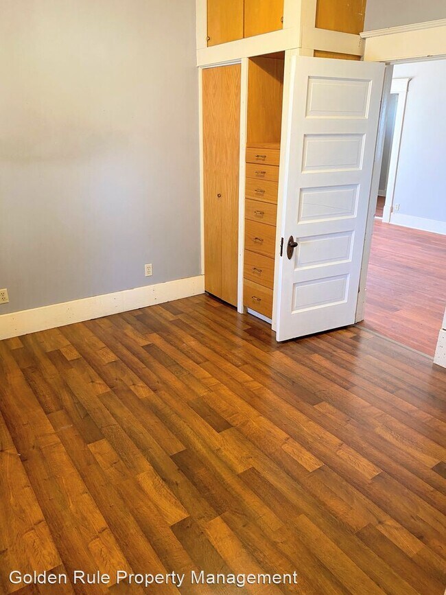 Building Photo - 3 br, 2 bath House - 301 S Speare St