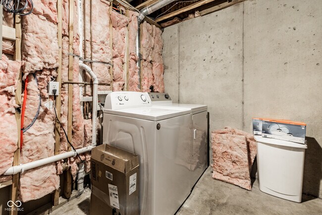 Building Photo - 2525 Central Ave