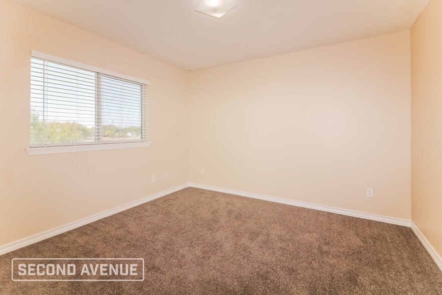 Building Photo - 1968 Westwood Dr