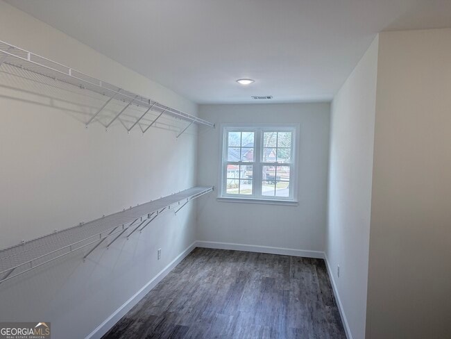 Building Photo - 410 N Caswell St