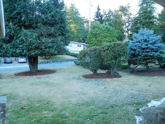 Building Photo - Sweet and Charming Rambler Available April...