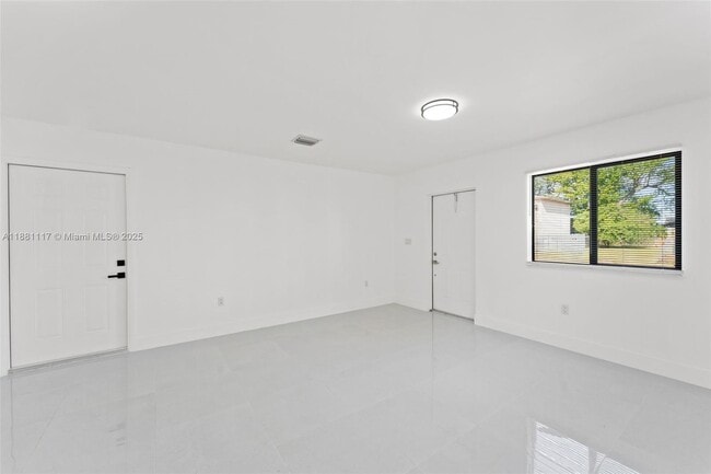 Building Photo - 1556 NW 68th Terrace