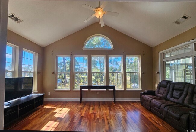 Building Photo - 4722 Harvest Dr