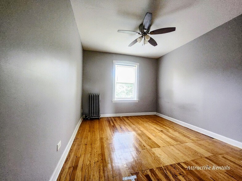 Building Photo - 3116 W 61st St