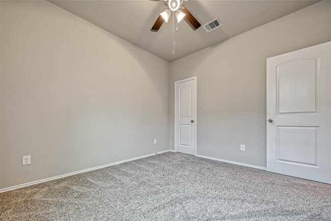 Building Photo - 14122 Silver Falls Ct