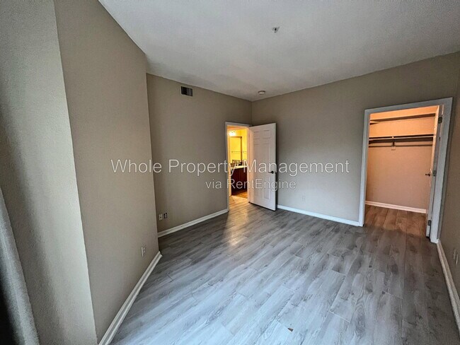 Building Photo - 8707 E Florida Ave