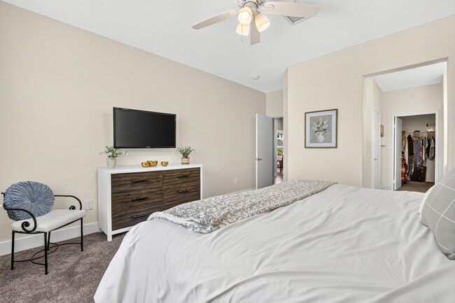 Building Photo - 78724 Palm Tree Ave