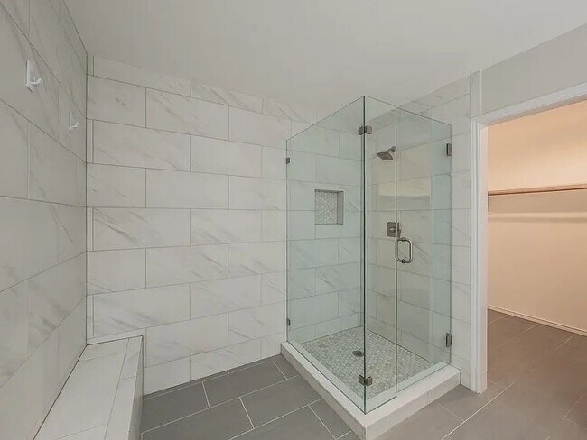 Building Photo - 7525 Berrenda Dr