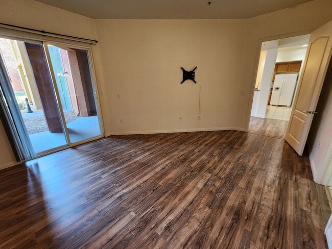 Building Photo - 44 E Serene Ave
