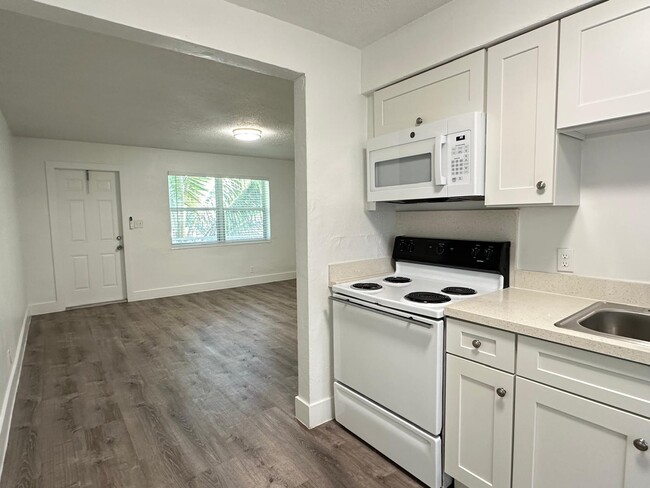 Building Photo - Thomas Street LLC