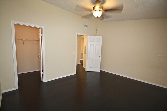 Building Photo - 2905 Antique Oaks Cir