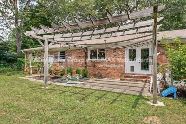 Building Photo - 3032 Henderson Mill Rd