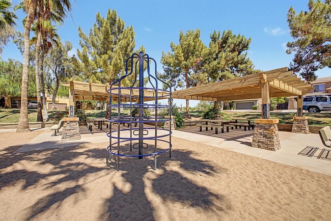 Building Photo - 4161 S Luiseno Blvd