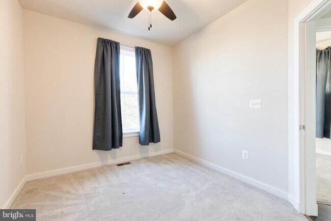 Building Photo - 1424 Becknel Ave