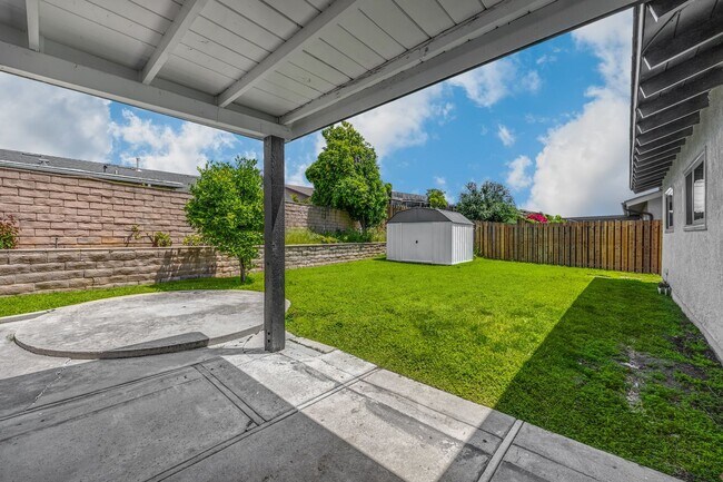 Building Photo - Charming La Habra Corner Lot Home.  4 Bedrooms & 2 Bath