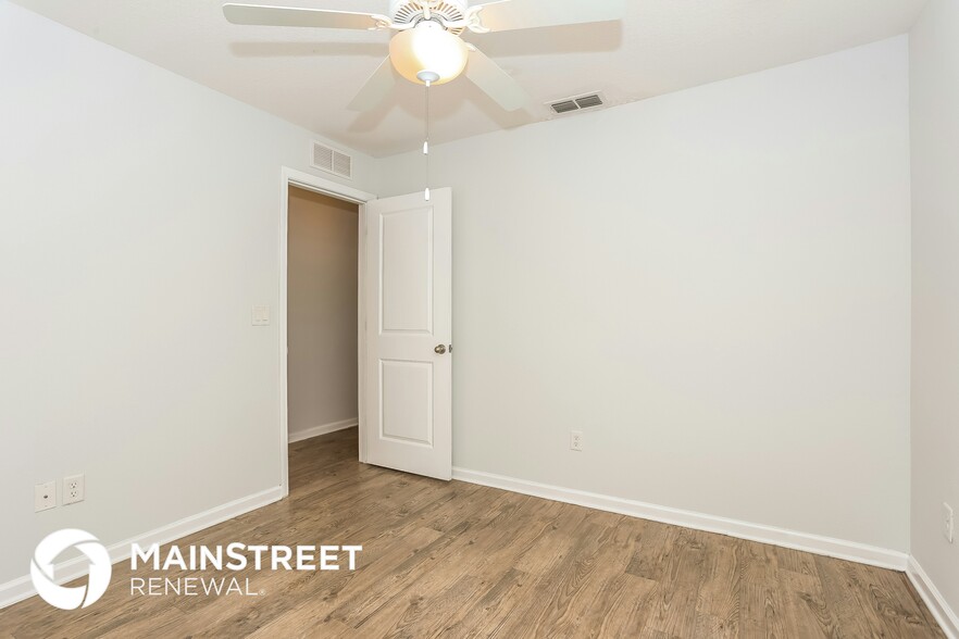 Building Photo - 558 Eiseman Wy