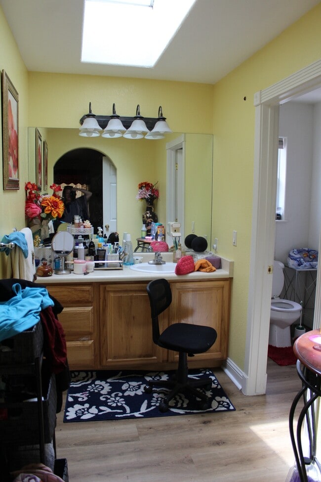 Building Photo - 165 Caywood Ct