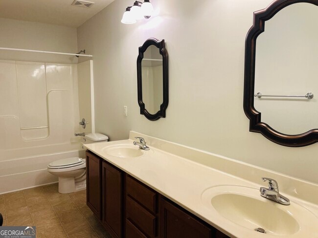 Building Photo - 445 Summerlin Blvd
