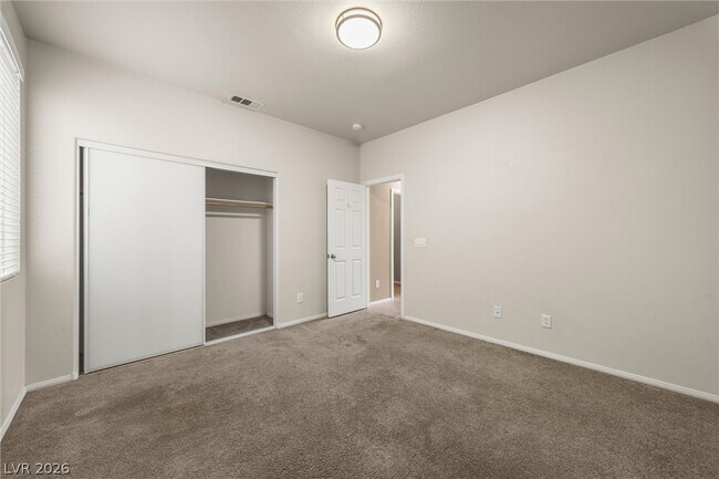 Building Photo - 428 Eternity St