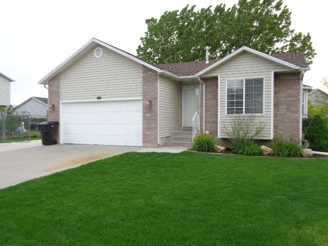 Building Photo - 1881 N 660 W