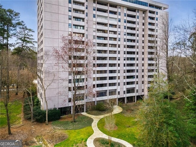 Building Photo - 3530 Piedmont Rd NE