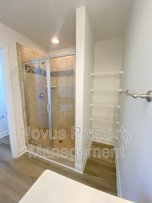 Building Photo - 210 Laney Dr