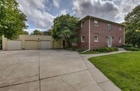 Building Photo - 1901 5 Plex