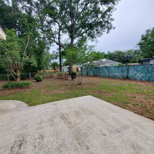 Building Photo - Modern Comforts and Serene Living: Your Ideal Rental Home in Valdosta, Georgia