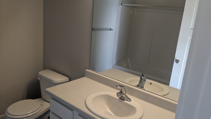 Building Photo - 422 N 360 W