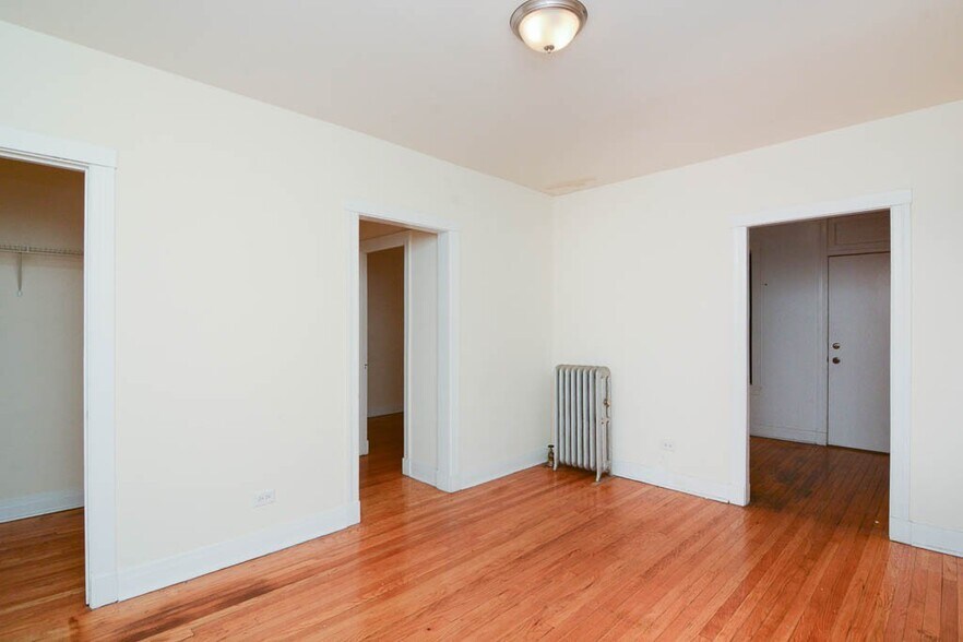 Building Photo - 2647 N Spaulding Ave