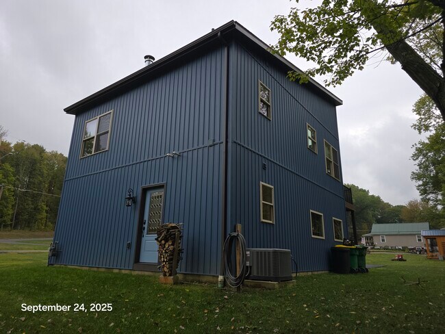 Building Photo - 416 S Eberhart Rd