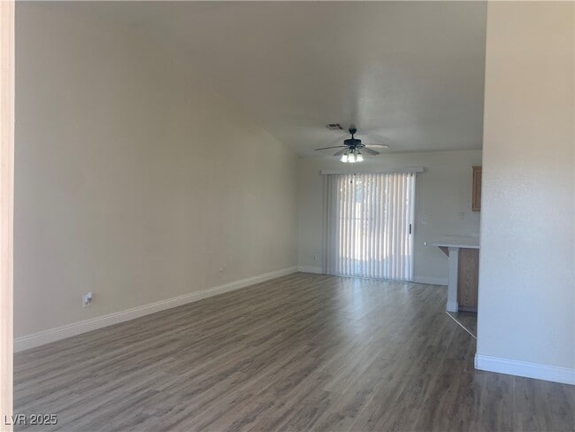 Building Photo - 3520 Sea Grass Dr