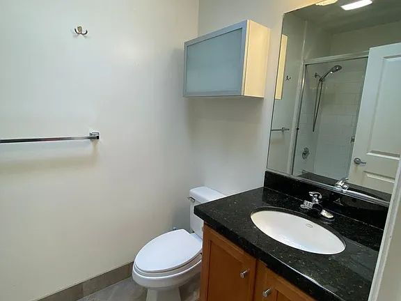 Building Photo - 466 Clementina St