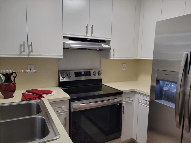 Building Photo - 13749 SW 147th Cir Ln