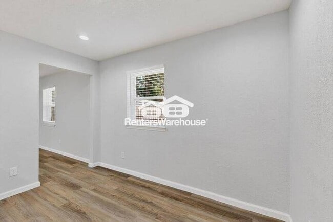 Building Photo - Completely ReFreshed Grapevine Rental