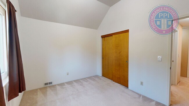 Building Photo - 11665 SW Sheffield Cir