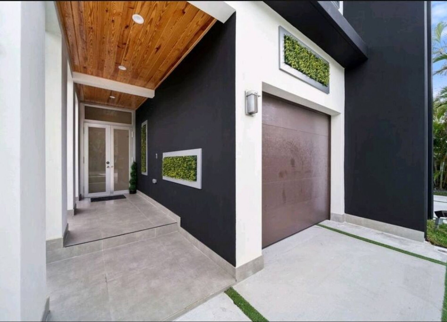 Building Photo - 1514 NE 5th Ct