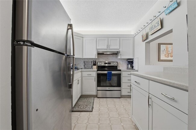 Building Photo - 7540 Bay Island Dr S