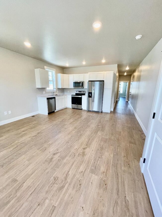 Building Photo - 6129 Elysian Rd